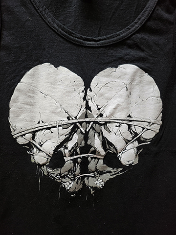 alien heart tank top black